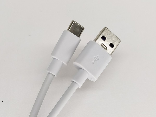 手機(jī)USB-C快充數(shù)據(jù)線，可實(shí)現(xiàn)華為66W超快充